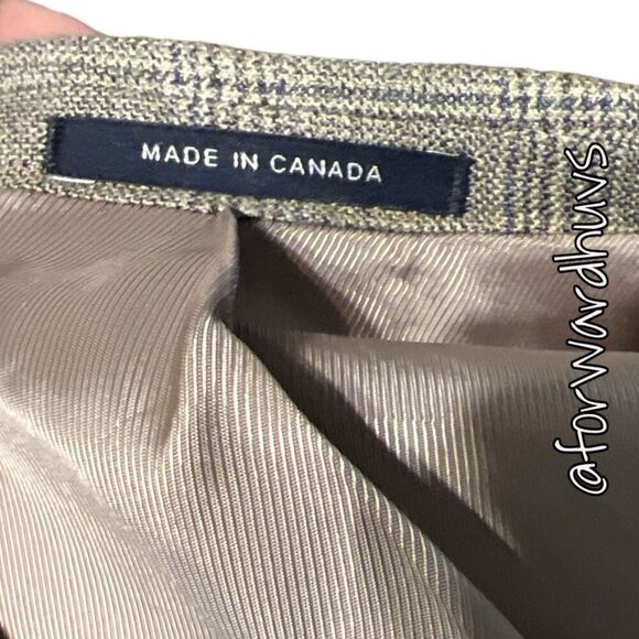 Cremieux Two Button Blazer - Size 46 Regular - Luxurious Bamboo Fabric - Picture 6 of 8